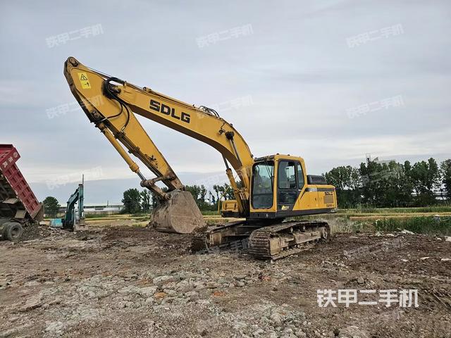 山东临工E6210F挖掘机