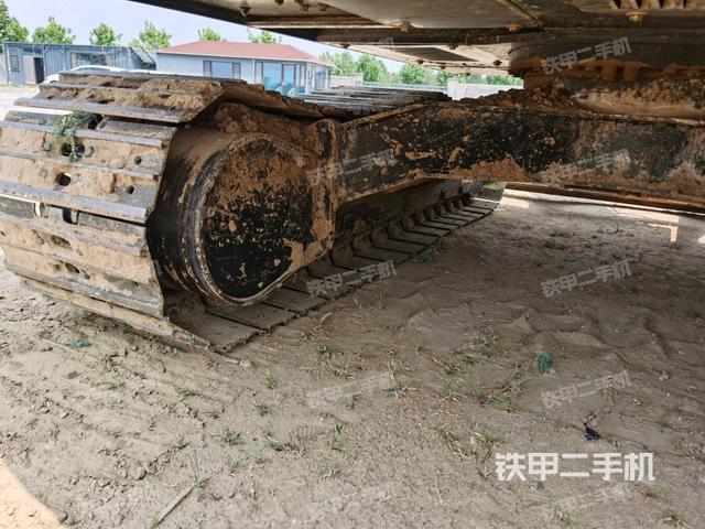 左驅(qū)動(dòng)輪（行走機(jī)構(gòu)）