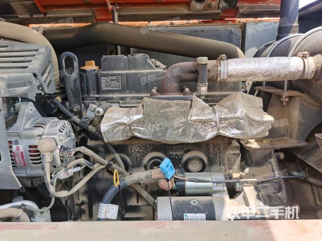 發(fā)動(dòng)機(jī)室（上車部件）