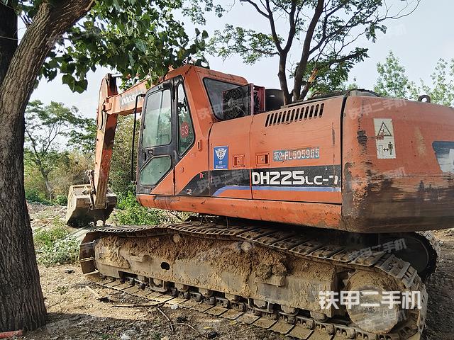 斗山DH225LC-7挖掘机