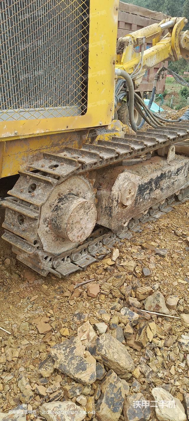 整机右侧（设备外观及核心部件）