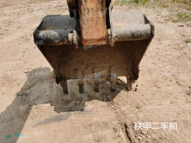 鏟斗右后整體（工作和回轉(zhuǎn)裝置）