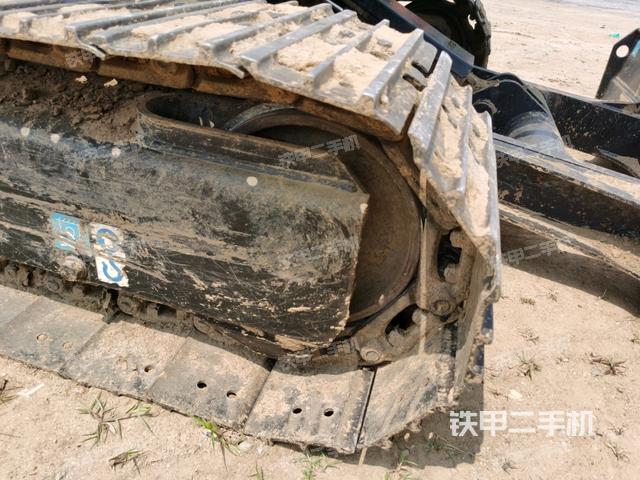 右驅(qū)動(dòng)輪（行走機(jī)構(gòu)）