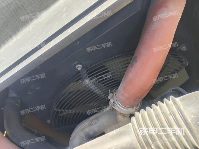 散热器正面(大件舱室) 散热器正面(大件舱室)