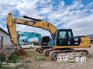 云南-楚雄彝族自治州二手卡特彼勒320D液压挖掘机实拍照片