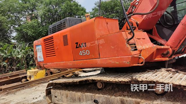 整机右侧（设备外观及核心部件）