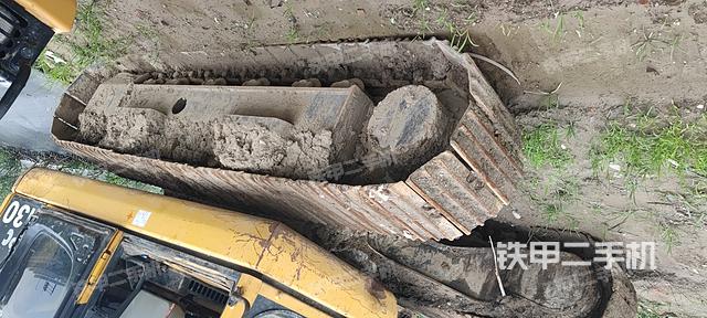 单侧履带整体（整机外观）