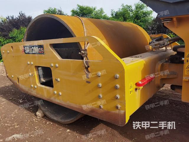 整机右侧（设备外观及核心部件）