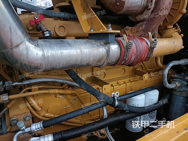 发动机右侧（整机外观及大件）