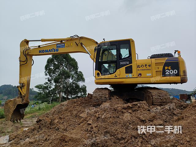 小松PC200-8N1挖掘机