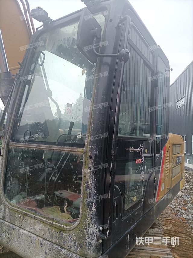 驾驶室整体（整机外观）