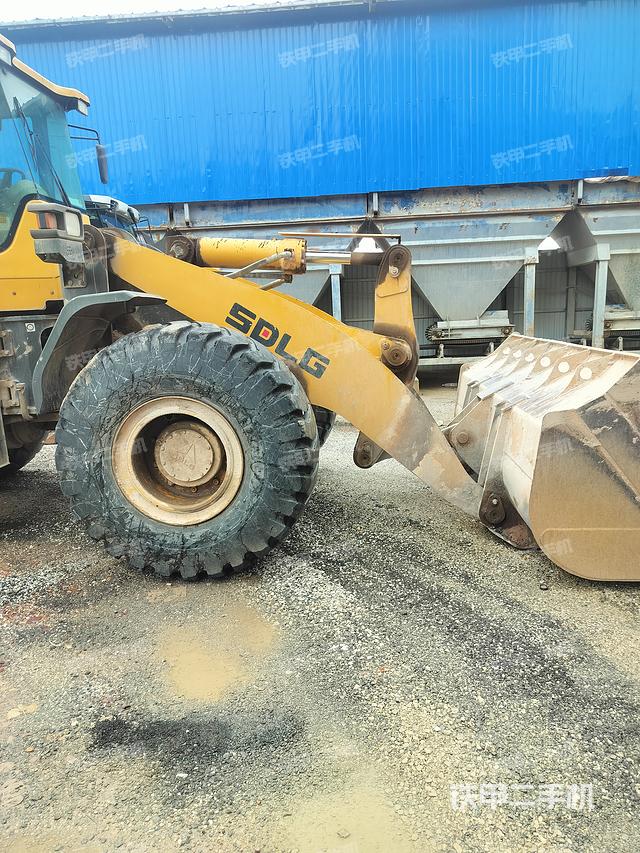 工作装置整体（整机外观及大件）