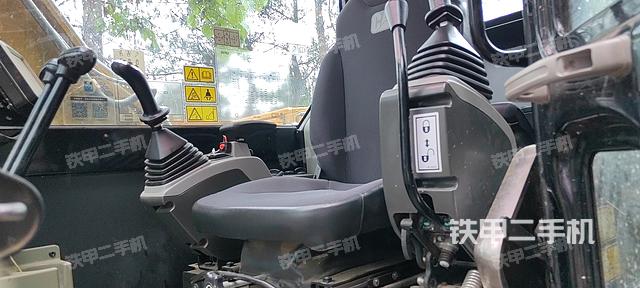 驾驶室整体（整机外观）