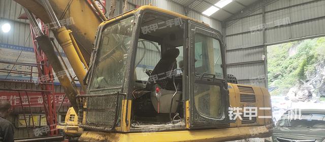 驾驶室整体（整机外观）