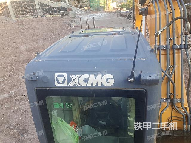 驾驶室顶部（整机外观）