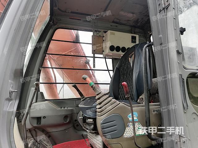 驾驶室整体（整机外观）