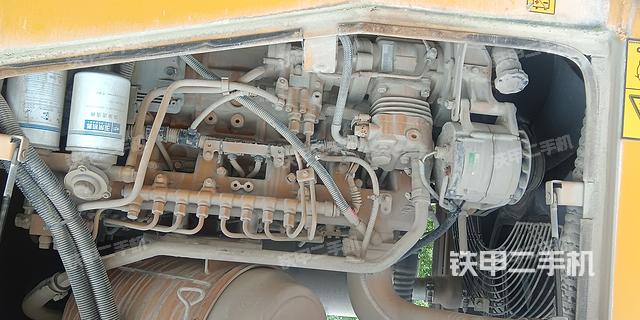 发动机右侧（整机外观及大件）