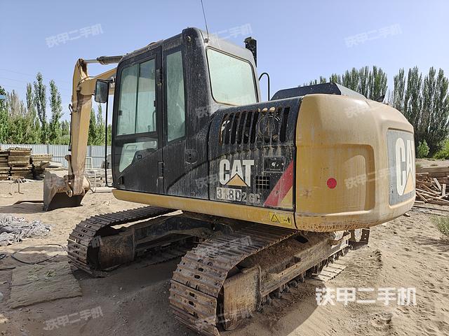 驾驶室顶部（整机外观）