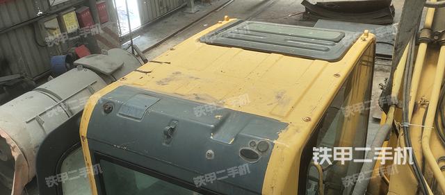 驾驶室顶部（整机外观）