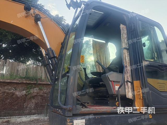 驾驶室整体（整机外观）