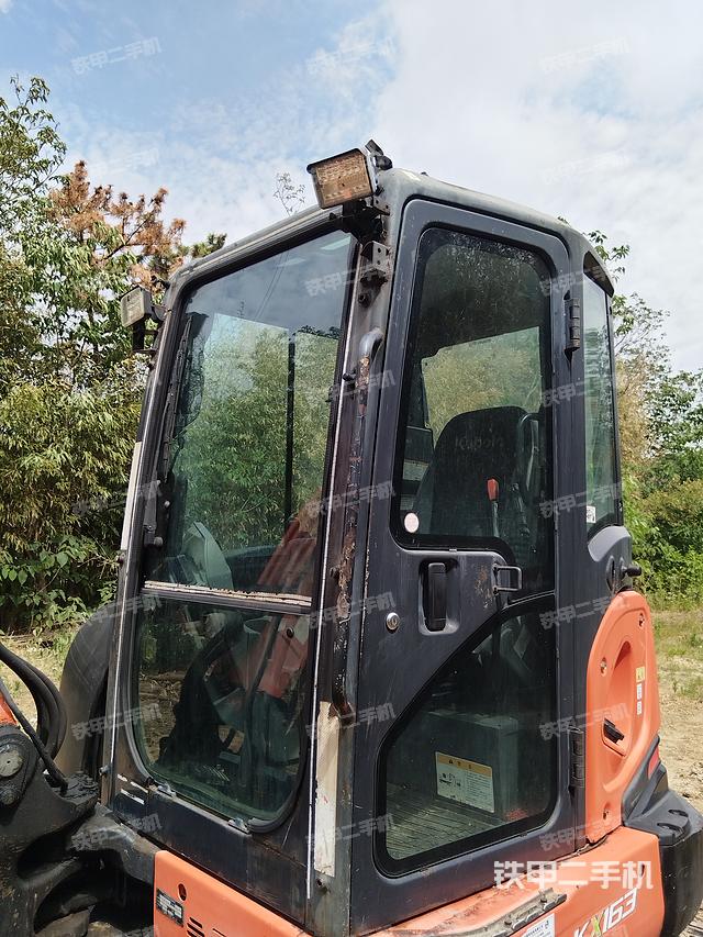 驾驶室整体（整机外观）