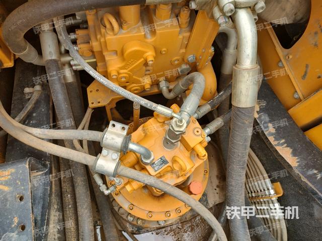 回轉(zhuǎn)馬達（上車部件）