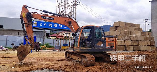 斗山DX150-9C挖掘机