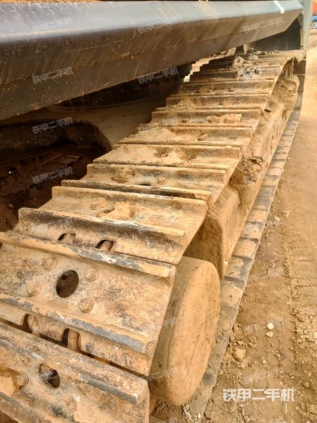 右側(cè)履帶整體（行走機構(gòu)）