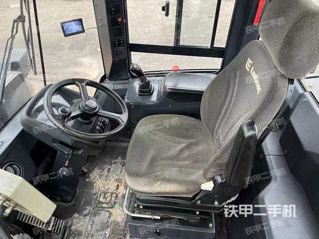 驾驶室工作台（整机外观及大件）