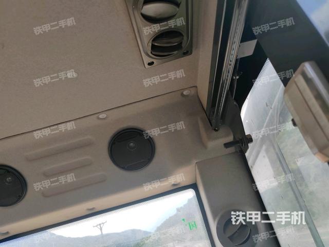 右侧玻璃角标（驾驶室部分）