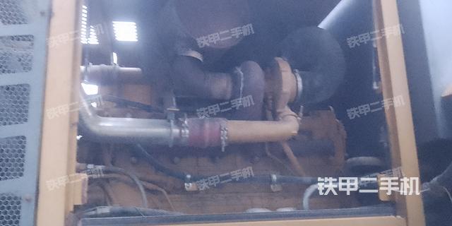 发动机右侧（整机外观及大件）