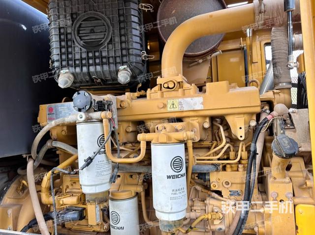 发动机左侧（整机外观及大件）