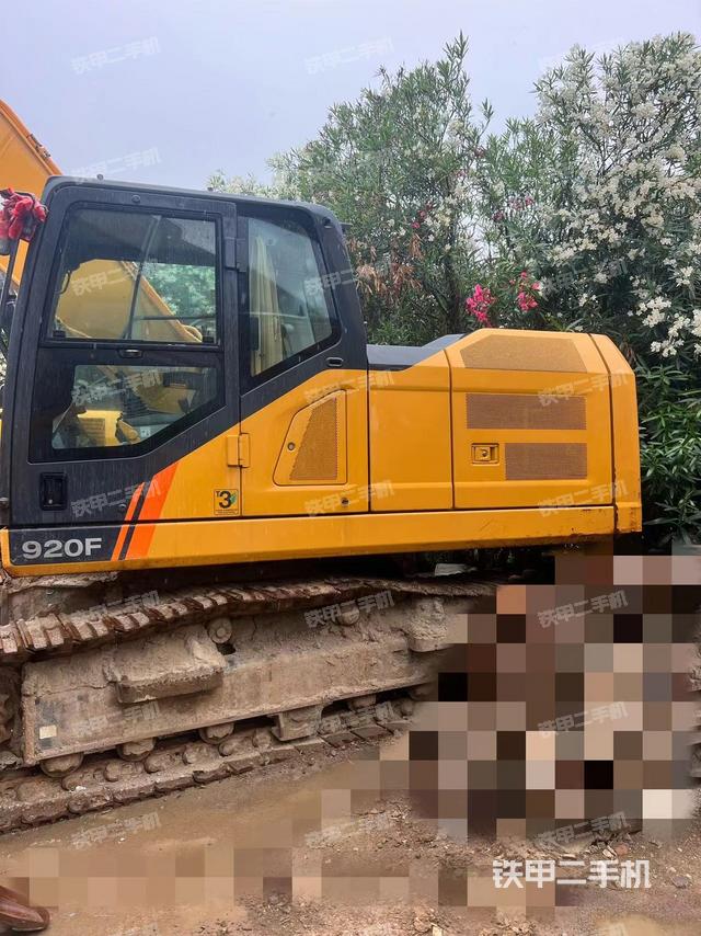 驾驶室整体（整机外观）