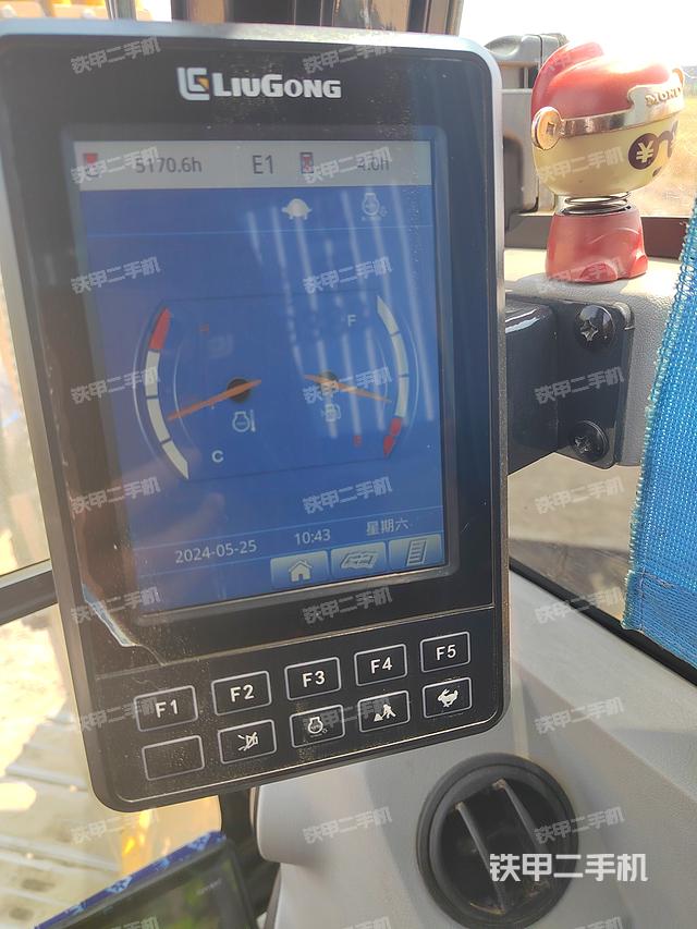 驾驶室整体（整机外观）