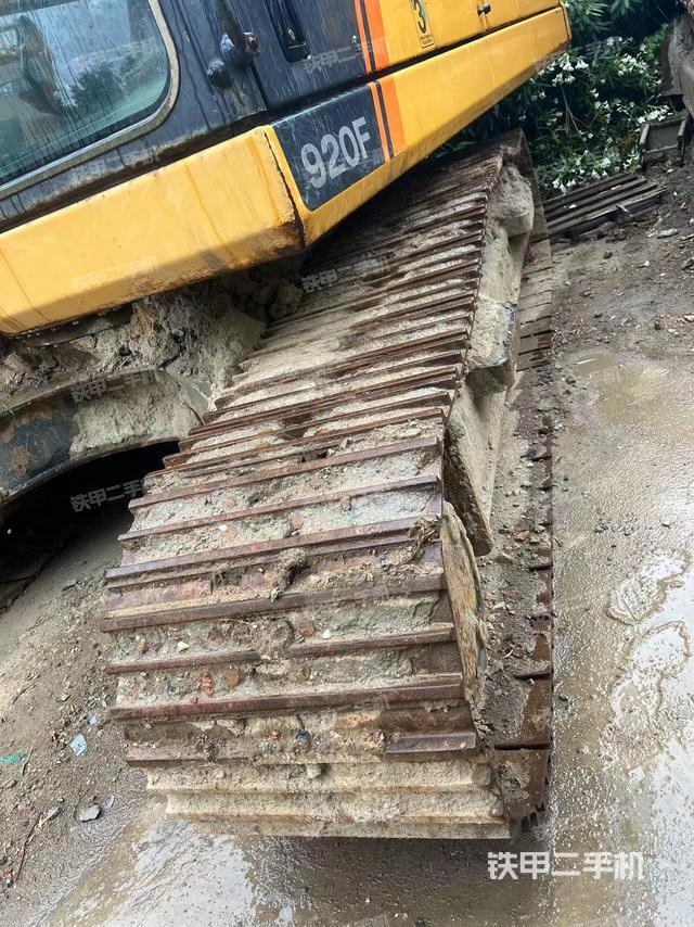 单侧履带整体（整机外观）