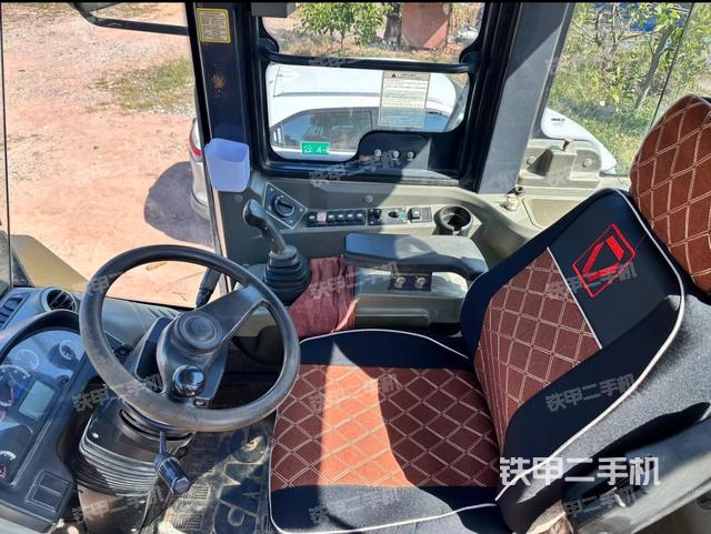 驾驶室工作台（整机外观及大件）