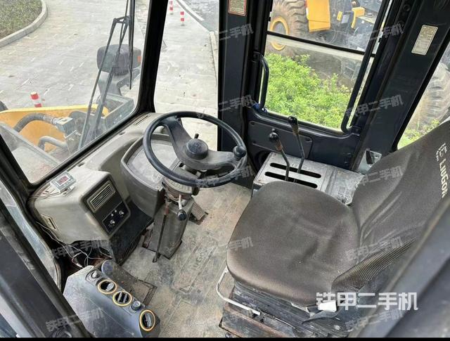 驾驶室工作台（整机外观及大件）