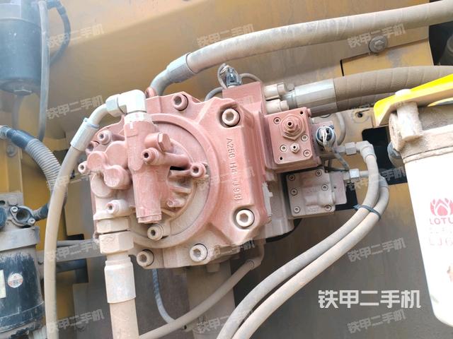 液压泵斜45 左（大件舱室）