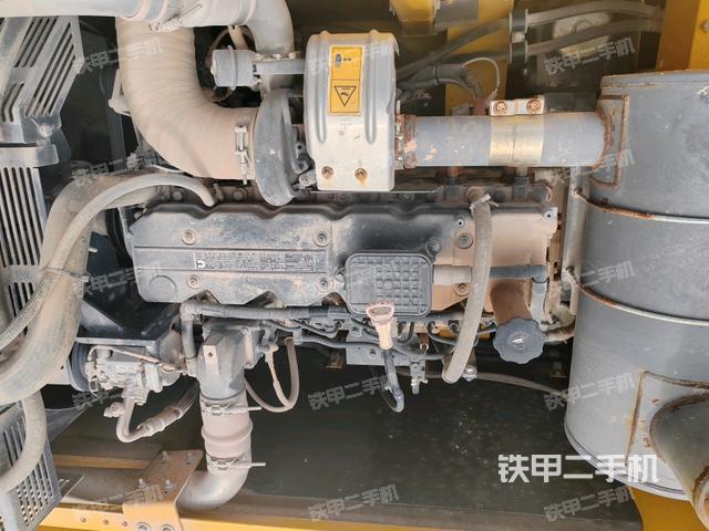 发动机室（上车部件）