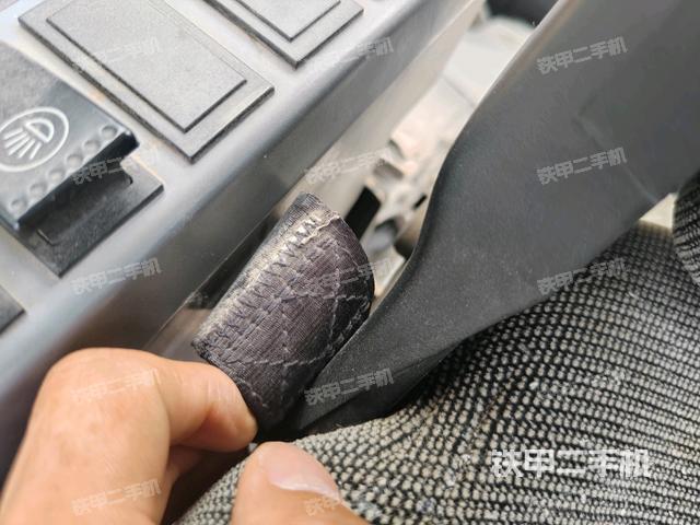 驾驶室左后45度（驾驶室部分）