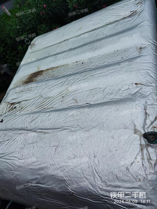 驾驶室顶部（整机外观）