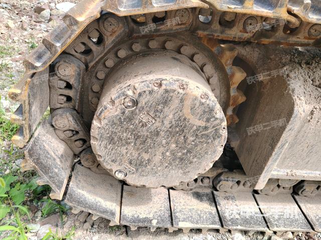 右驱动轮（行走机构）