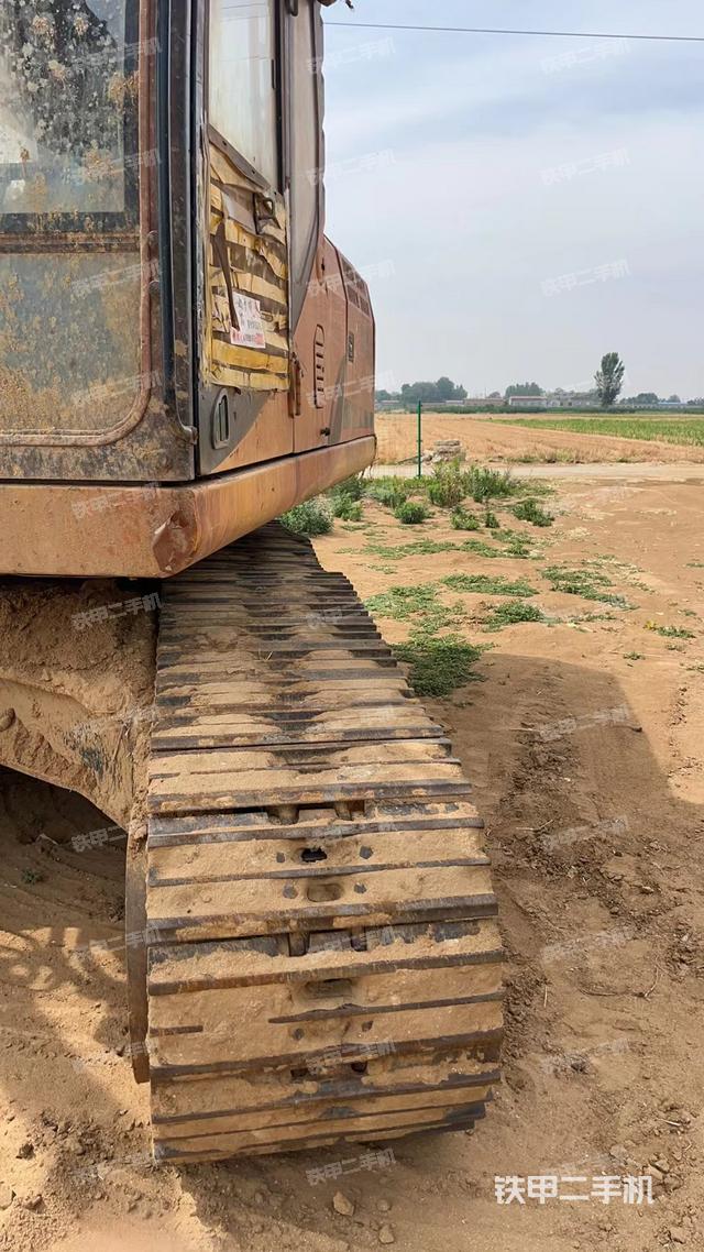 驾驶室整体（整机外观）