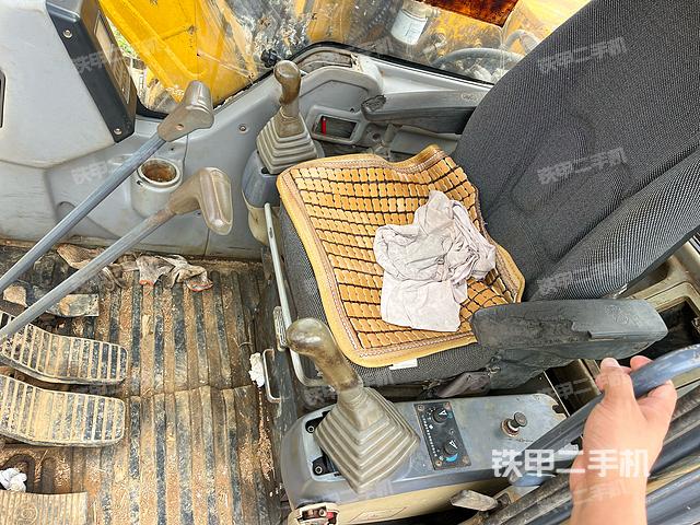 驾驶室整体（整机外观）