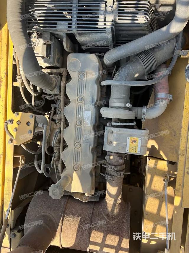 发动机室（上车部件）