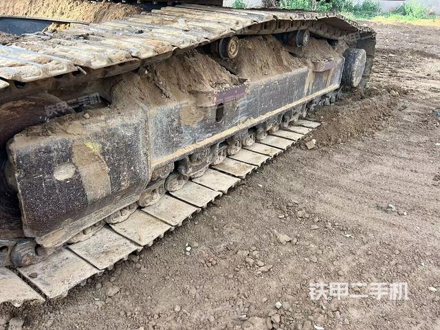 左侧履带整体 （行走机构）