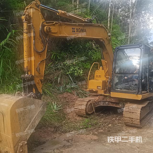 厦工XG809E挖掘机