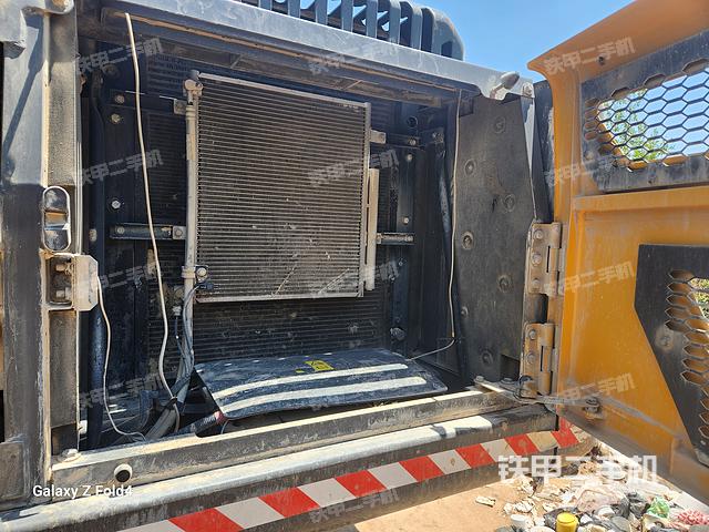 驾驶室顶部（整机外观）