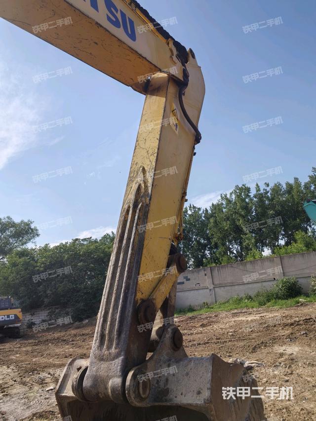 小臂整体左后（工作和回转装置）