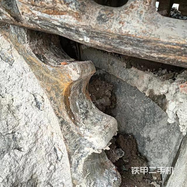 单侧履带整体（整机外观）